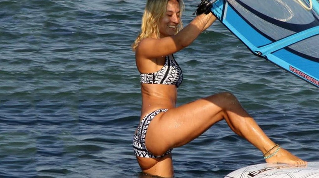 Τα οπίσθια της Ελεονώρας Μελέτη κολάζουν τα αντρικά μυαλά! (ΦΩΤΟ)