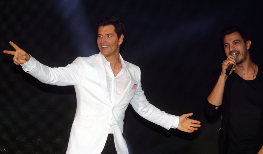 H λαμπερή πρεμιέρα του Ρουβά – Δείτε ποιοι το «έκαψαν» στο Estate   (ΦΩΤΟ)