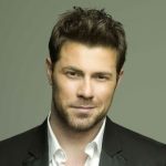 Χρήστος Χολίδης για τον γιο του: Στεναχωριέμαι που τον αφήνω για δουλειά