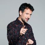 Ο Κωστής Μαραβέγιας τραγούδησε Ρία Ελληνίδου