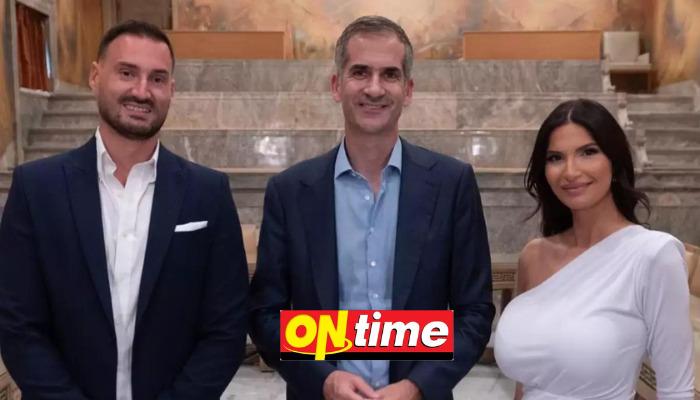 Μυστικός γάμος τελέστηκε στο δημαρχείο Αθηνών από το δήμαρχο Αθηναίων Κώστα Μπακογιάννη. Ο λόγος για τον πολιτικό γάμο με τον οποίο ενώθηκαν η μελαχρινή παρουσιάστρια του Mega Σοφία Αλατζά