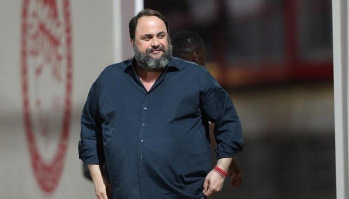 Σε μία σημαντική πρωτοβουλία προχώρησε ο πρόεδρος της ΠΑΕ Ολυμπιακός, Βαγγέλης Μαρινάκης. Σε καιρούς που η κοινωνία περνά βαθιά οικονομική κρίση, με την ακρίβεια να «σαρώνει» τα νοικοκυριά, ορισμένες σημαντικές πρωτοβουλίες αποτελούν «όαση» στη δύσκολη αυτή καθημερινότητα.