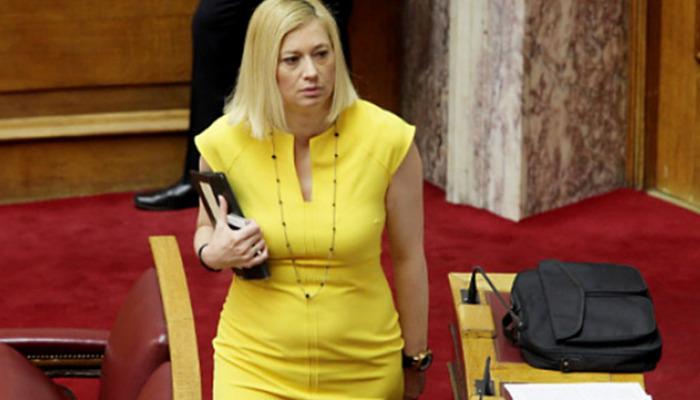 Η Ραχήλ Μακρή αναμένεται να αναχωρήσει για Άγιο Δομίνικο και για το reality I am Celebrity. Για τους λόγους που θα το κάνει αυτό θέλησε να απαντήσει στην κάμερα του Fay’s Time.