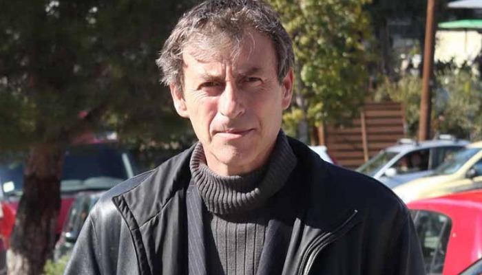 Δύσκολες ώρες για τον ηθοποιό Αίαντα Μανθόπουλο, ο οποίος έπειτα από μια έντονη αδιαθεσία μεταφέρθηκε από τους οικείους του στο νοσοκομείο.