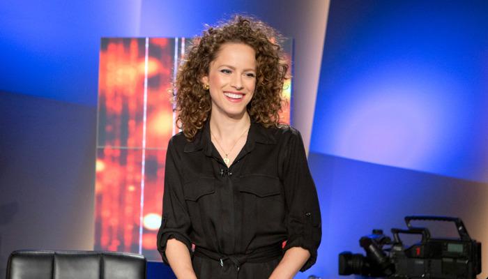 Η Έλλη Τρίγγου ήταν καλεσμένη στην πρεμιέρα του The 2night Show, όπου και αναφέρθηκε στην συμμετοχή της στην νέα σειρά του ΑΝΤ1, Μάγισσα.