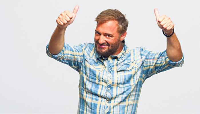 Ο Χρήστος Φερεντίνος επέστρεψε στον ΣΚΑΪ, την 1η Αυγούστου. Εξαρχής ήταν δεδομένο πως ο παρουσιαστής θα αναλάμβανε ένα τηλεπαιχνίδι, ενώ εξεταζόταν και το ενδεχόμενο μιας δεύτερης εκπομπής.