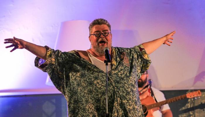 Ο Σταμάτης Κραουνάκης έστειλε το δικό του μήνυμα προς την εσωκομματική αντιπολίτευση του ΣΥΡΙΖΑ, σε συνέντευξή του το βράδυ της Κυριακής, καλώντας όσους διαφωνούν με τον Στέφανο Κασσελάκη να το «βουλώσουν» και να βοηθήσουν.