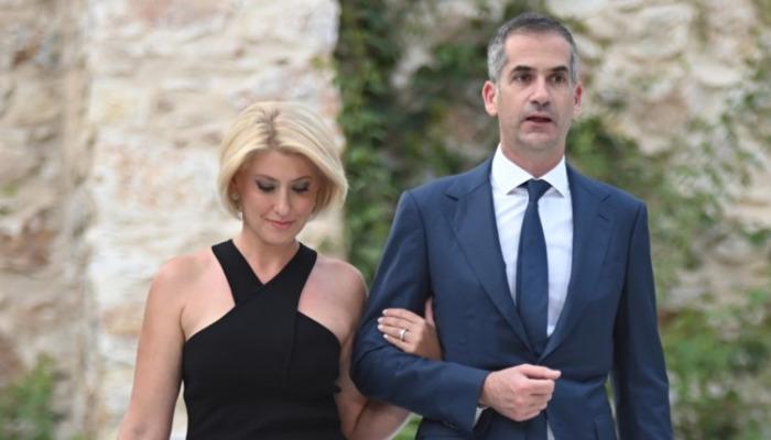 Η Σία Κοσιώνη ήταν καλεσμένη στην εκπομπή της Φαίης Σκορδά και συνομίλησε με την παρουσιάστρια.