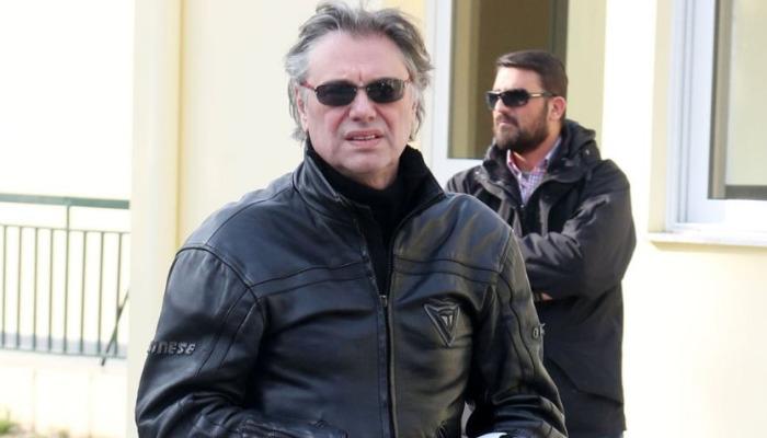 Ο Οδυσσέας Σταμούλης ξέσπασε μέσω ανακοίνωσης του στα social media. O ηθοποιός στην ανάρτηση αναφέρεται σε ψεύτικες ειδήσεις που κυκλοφόρησαν, έπειτα από την επιστροφή του στο θέατρο.