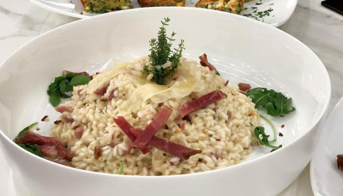 Ριζότο με γραβιέρα και λευκό κρασί