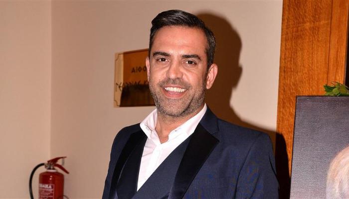 Ο Στέφανος Κωνσταντινίδης μίλησε στην κάμερα του Breakfast@star. Τον δημοσιογράφο του MEGA συνάντησε η ρεπόρτερ Σοφία Μανουσακίδου, ρωτώντας τον για τη συνεργασία του φέτος με την Ελεονώρα Μελέτη αλλά και τις δύσκολες συνεργασίες που είχε ο ίδιος στο παρελθόν.