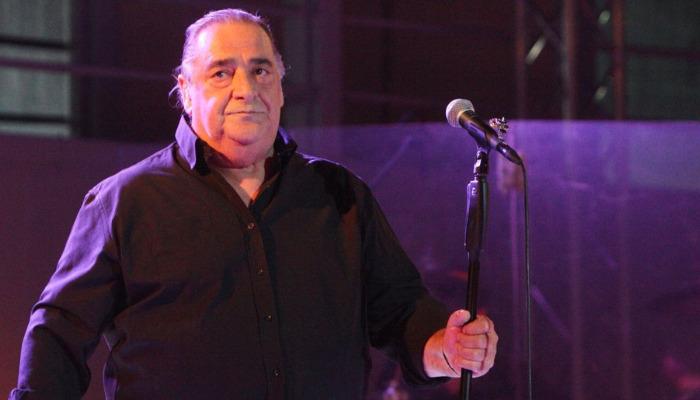 Ένα εντελώς απαράδεκτο Fake news έκανε τον γύρο του διαδικτύου που ήθελε νεκρό τον Βασίλη Καρρά. Η είδηση έλαβε διάσταση μέσω των social media με την πραγματικότητα να είναι πολύ διαφορετική.