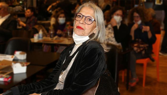 Η Ματούλα του Κολωνακίου έφυγε από τη ζωή σε ηλικία 76 ετών, με τις πληροφορίες να λένε ότι είχε πεθάνει επτά μέρες και την βρήκαν μετά από έντονη δυσοσμία στην πολυκατοικία της. Ερωτηματικά δημιουργήθηκαν στη συνέχεια σχετικά με την ταφή της.