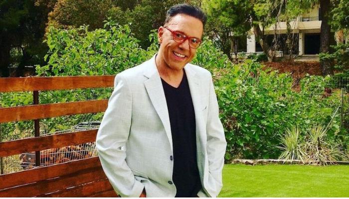 O Ποσειδώνας Γιαννόπουλος για τον Μιχάλη Χατζηγιάννη: “Δεν υπάρχει ευγλωττία στις συνεντεύξεις, μακάρι να υπάρχει στην παρουσίαση”