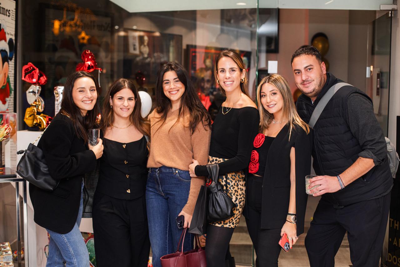 Ναταλία Λεκανίδη, Ιωάννα Παρασκευοπούλου, Εύα Παναγοπούλου, Δήμητρα Τσαγκάρη, Νίκη Καποπούλου, Basil Khoury