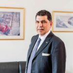 Ιωάννης Λύρας: «Συνήθως ζητούν τεράστια στήθη, πολύ μικρές μύτες και φουσκωμένα χείλη»