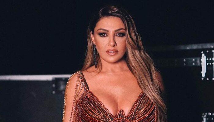 Έλενα Παπαρίζου