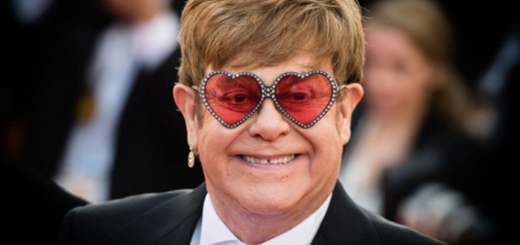 Σχεδόν τυφλός ο Έλτον Τζον