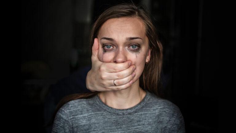 Γυναικοκτονίες: ''Ο εφιάλτης δεν έφυγε ποτέ''