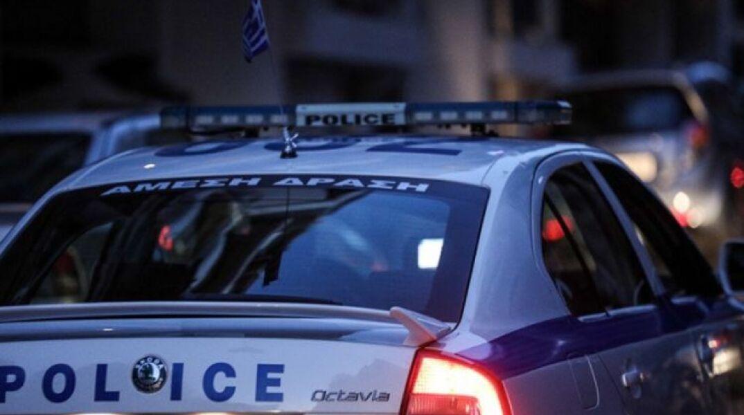 γυναίκα