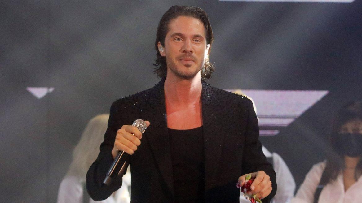 Νίκος Οικονομόπουλος