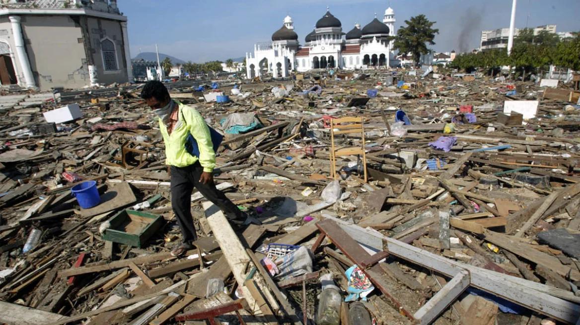 Το τσουνάμι και η μαύρη επέτειος
