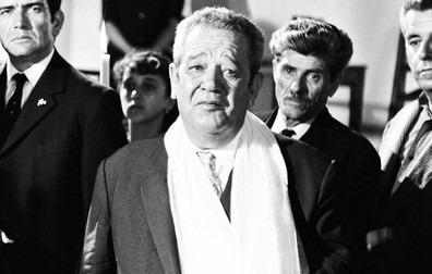 H 12χρονη κόρη του Παντελή Ζερβού θάφτηκε ζωντανή στον σεισμό του 1956 στη Σαντορίνη
