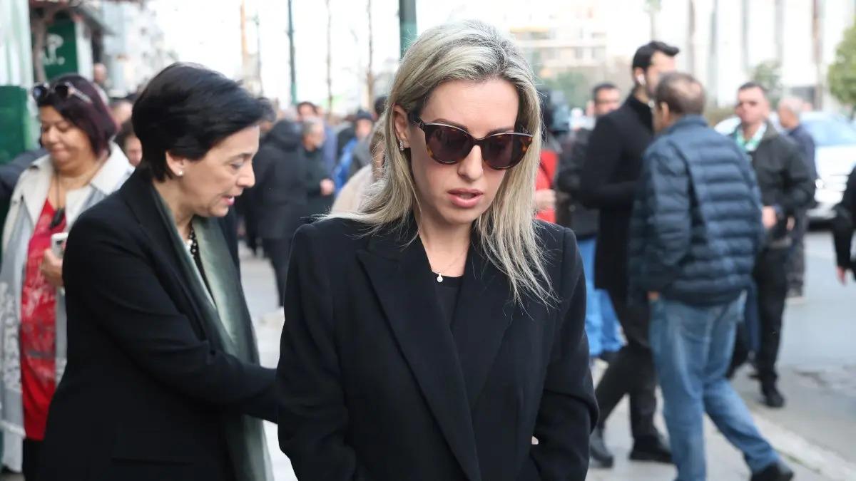 Πόπη Δομάζου: Η απάντηση μετά την αιχμηρή ανάρτηση από τις αδελφές της