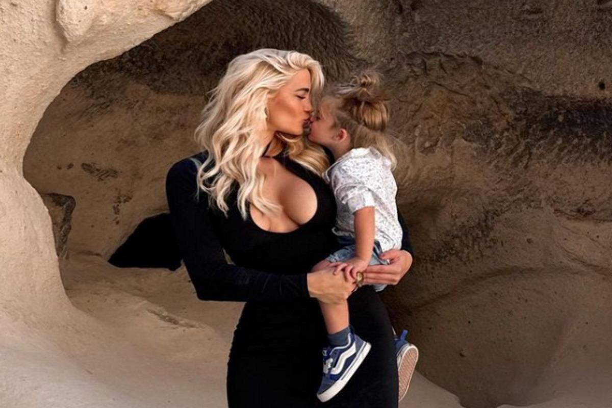 Ιωάννα Τούνη: Στην Αθήνα για να πάρει τον γιο της από τον Αλεξάνδρου