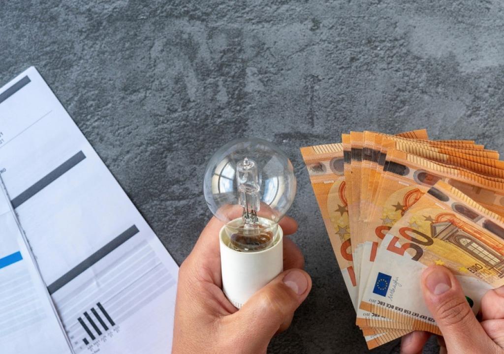 Ρεύμα: Αλλαγές στο ωράριο από 1η Απριλίου