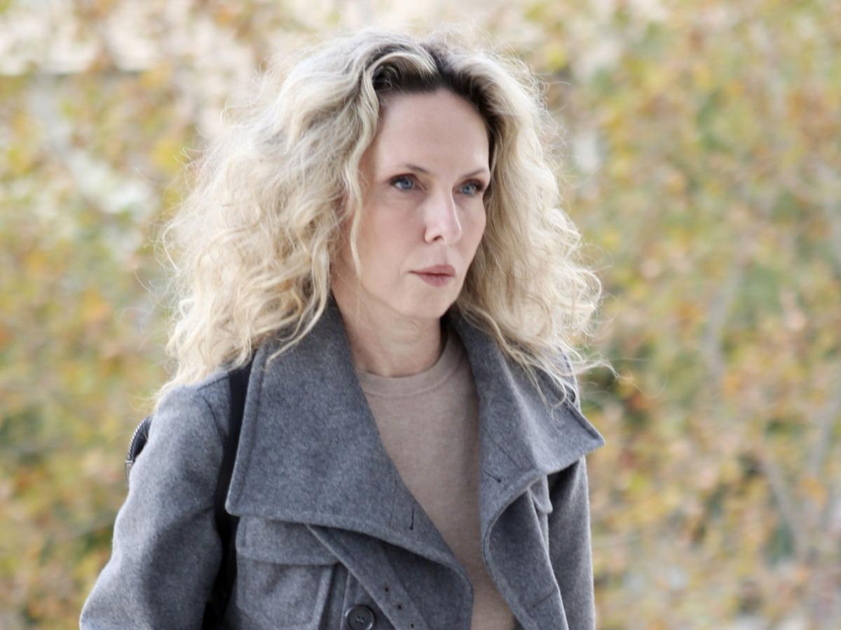 Εβελίνα Παπούλια: «Μου έδειξε τα γεννητικά του όργανα. Πήγε να μου βάλει χέρι»