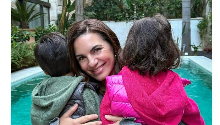 Όλγα Κεφαλογιάννη: Με τα δίδυμα στο Ρέθυμνο
