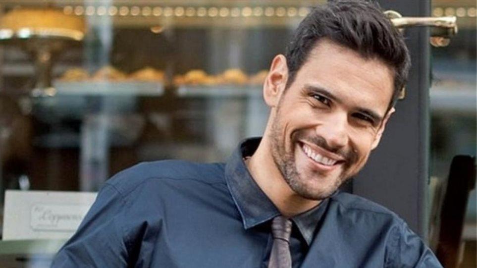 Δημήτρης Ουγγαρέζος: Κατέθεσε στο ATM ... προφυλακτικό και μπλόκαρε το μηχάνημα