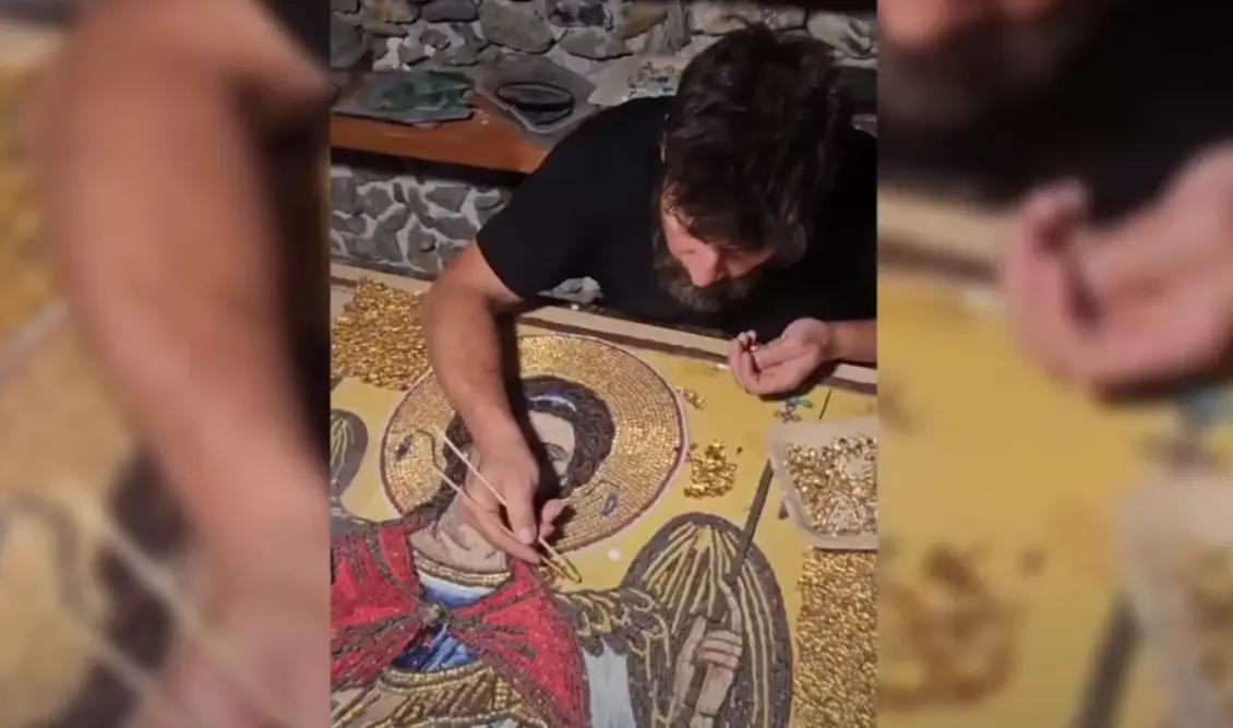 Οι celebrities το… έριξαν στην αγιογραφία