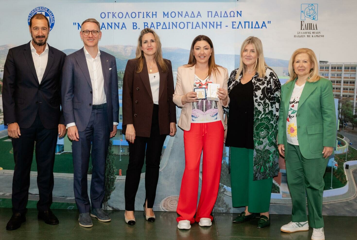 Έλενα Παπαρίζου