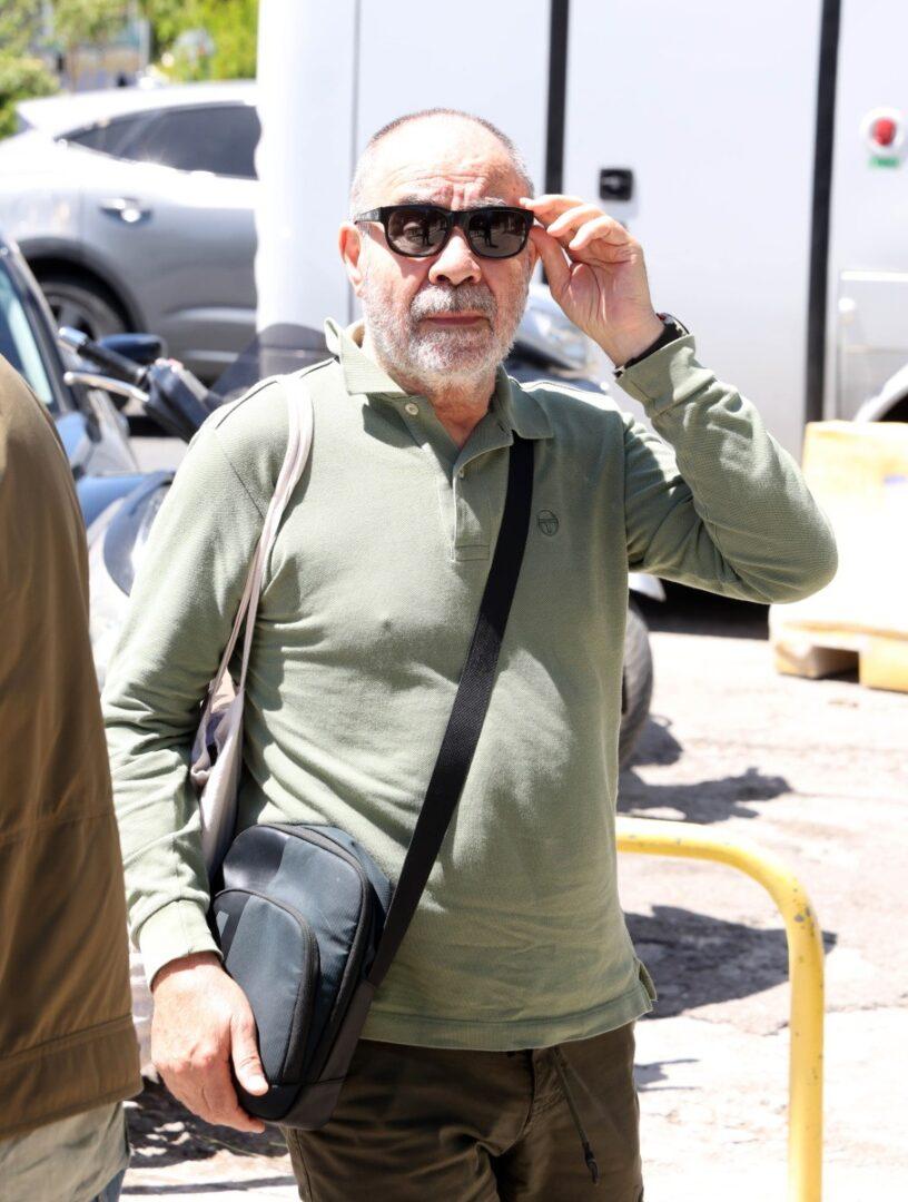 Δημήτρης Σουλελές: Θλίψη στην κηδεία του κομμωτή της Μαρινέλλας