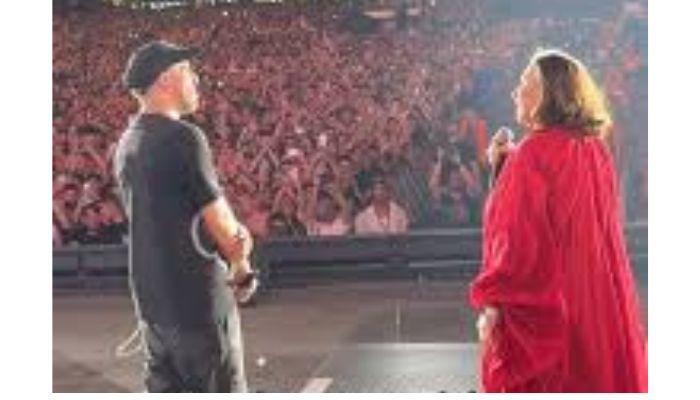 Η Χάρις Αλεξίου τραγούδησε ξανά