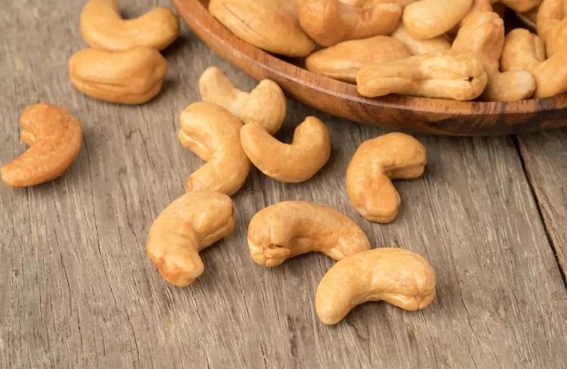 Κάσιους, Ξηροί Καρποί