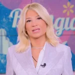 Φαίη Σκορδά: Χαμογέλασε και… επιβεβαίωσε τον γάμο