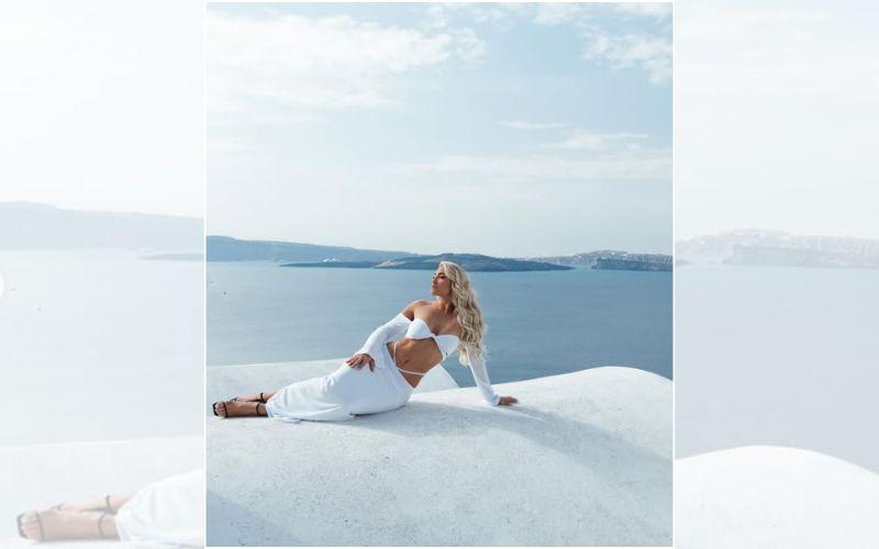 Ιωάννα Τούνη, φωτογράφιση στη Σαντορίνη