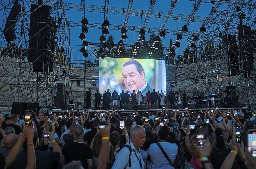 Γιοτή στη μνήμη του Βασίλη Καρρά