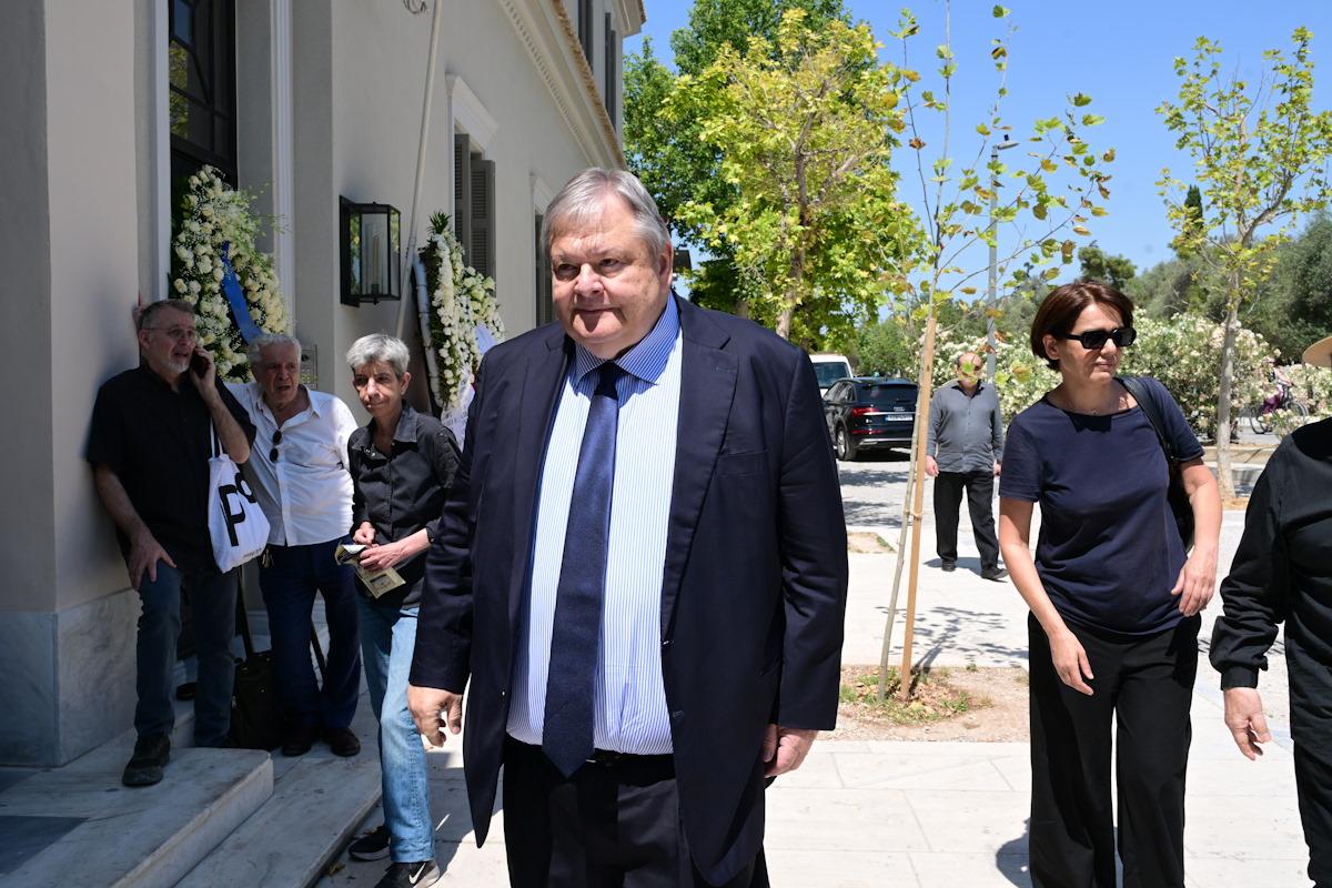 Βασίλης Παπαβασιλείου