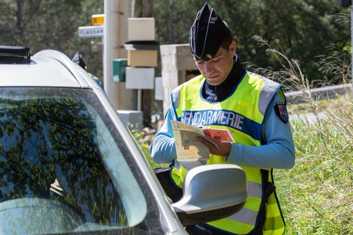 25 χρόνια "αόρατος": Ο 77χρονος Γάλλος που οδηγούσε χωρίς Δίπλωμα 