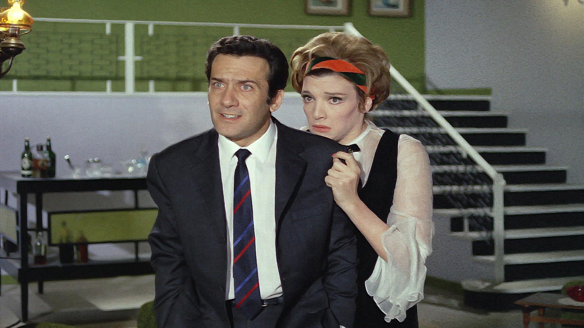 «Μια Ιταλίδα από την Κυψέλη»: Οι στρατονόμοι, τα γαλλικά και ο Νίκος Γαλανός