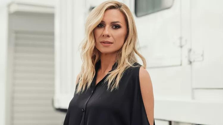 "Εγώ δεν μπορώ να τα πω": Η αντίδραση της Κατερίνας Καραβάτου για τον Κρατερό Κατσούλη