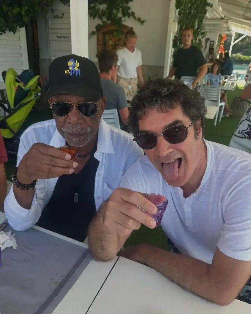 Οι celebrities που ζουν το μύθο τους στην Ελλάδα!