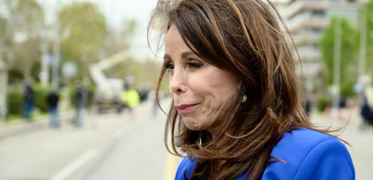 Συγκλονίζει η Βούλα Πατουλίδου: "Έφυγε στα χέρια μου"