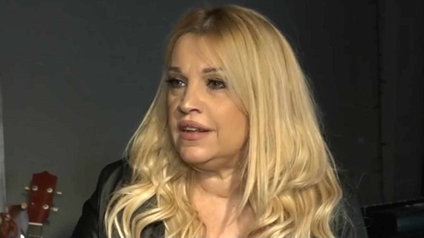 Σαμπρίνα: Στο νοσοκομείο η τραγουδίστρια μετά από ατύχημα