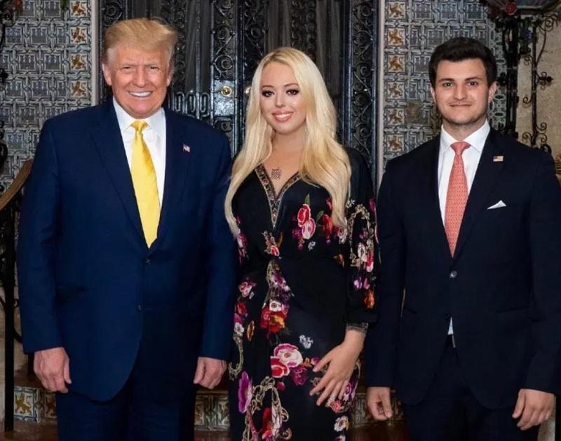 Ντόναλντ Τραμπ, Μάικλ Μπούλος