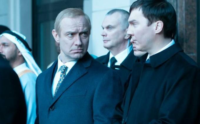 H «αδιανόητη» μεταμόρφωση του Τζουντ Λο σε Βλαντίμιρ Πούτιν